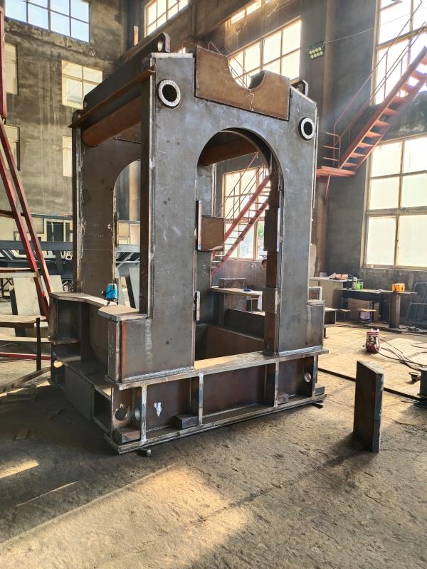 鉚焊件-下機(jī)架鋼結(jié)構(gòu)設(shè)備制造流程